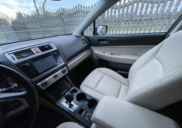 Subaru Outback cena 60900 przebieg: 51454, rok produkcji 2015 z Urzędów małe 781